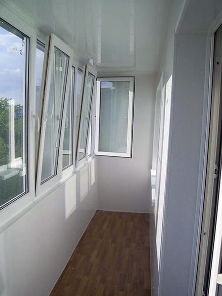 Тёплое и холодное распашное остекление балконов алюминиевым профилем Красногорск