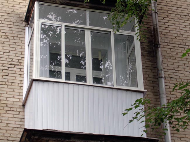 Холодное остекление балкона в хрущевке Красногорск